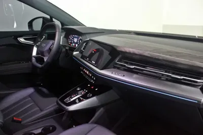 Audi Q4 e-tron 2025, 5600 км, за 66096.03 USD - фото 17