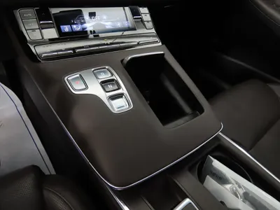 Hyundai Grandeur 2020, 47763 км, за 11069.87 USD - фото 9