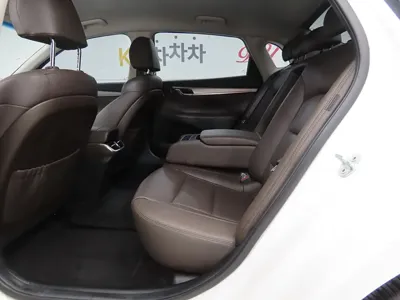 Hyundai Grandeur 2020, 47763 км, за 11069.87 USD - фото 11