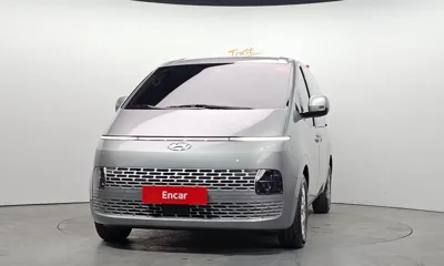 Hyundai Staria 2024, 33958 км, за 17841.1 USD