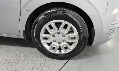Hyundai Staria 2024, 33958 км, за 17841.1 USD