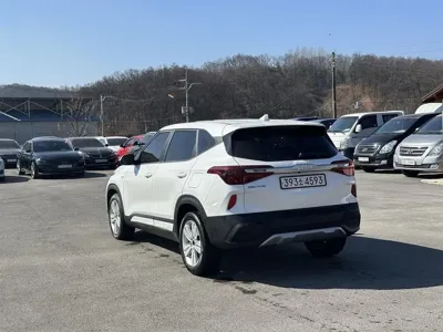 Kia Seltos 2022, 64000 км, за 11898.47 USD