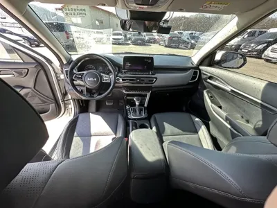 Kia Seltos 2022, 64000 км, за 11898.47 USD - фото 9