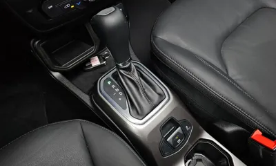 Jeep Renegade 2019, 69617 км, за 9058.68 USD - фото 9