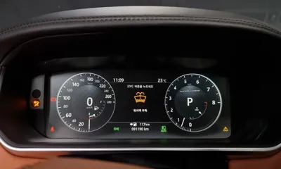 Land Rover Range Rover 2017, 91190 км, за 37375.18 USD - фото 8