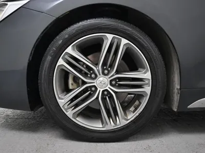 Hyundai Grandeur 2018, 164938 км, за 8326.84 USD