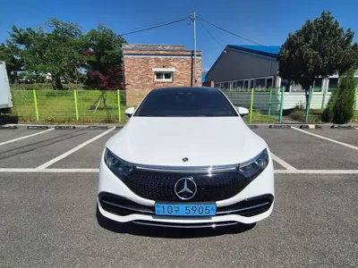 Mercedes-Benz EQS · 2022 год