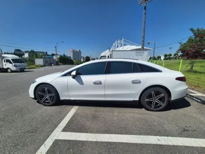 Mercedes-Benz EQS 2022, 48000 км, за 38189.69 USD