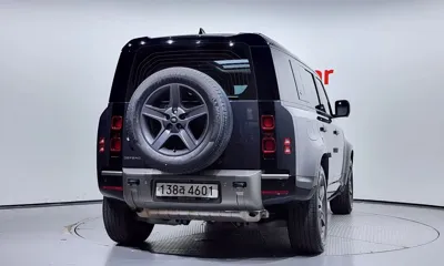 Land Rover Defender 2024, 24542 км, за 52347.44 USD