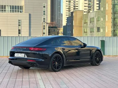 Porsche Panamera 2018, 113000 км, за 34621.14 USD