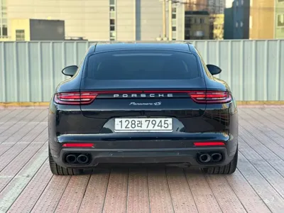 Porsche Panamera 2018, 113000 км, за 34621.14 USD