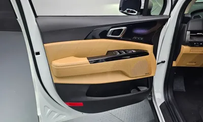 Kia Canival 2023, 59831 км, за 19764.69 USD - фото 24
