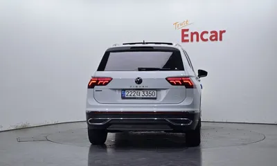Volkswagen Tiguan 2023, 60414 км, за 17517.2 USD