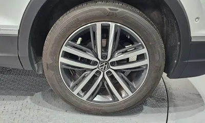 Volkswagen Tiguan 2023, 60414 км, за 17517.2 USD - фото 21