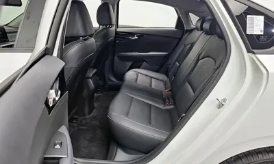 Kia K3 2024, 33119 км, за 14113.17 USD - фото 11