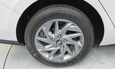 Hyundai Avante 2024, 24843 км, за 11074.92 USD