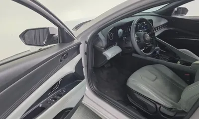 Hyundai Avante 2024, 24843 км, за 11074.92 USD - фото 11