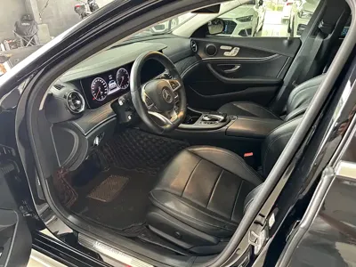 Mercedes-Benz E-Class 2018, 180000 км, за 20363.16 USD