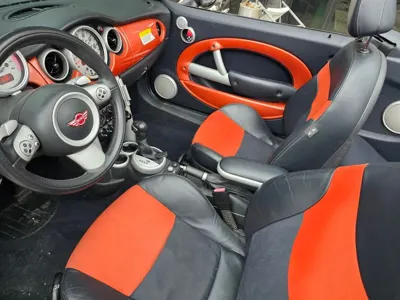 MINI Cooper 2006, 174000 км, за 4095.43 USD