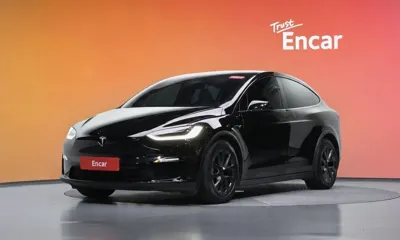 Tesla Model X · 2023 год