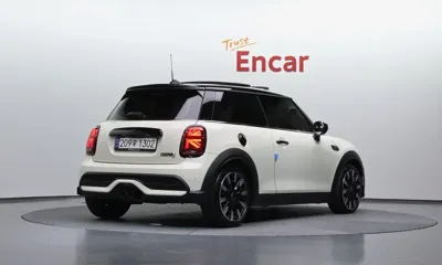 MINI Cooper 2023, 35661 км, за 16245.2 USD