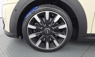 MINI Cooper 2023, 35661 км, за 16245.2 USD