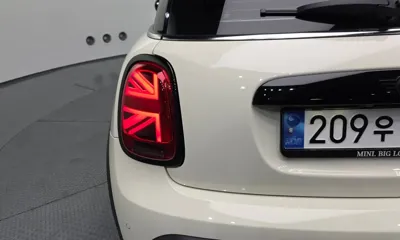 MINI Cooper 2023, 35661 км, за 16245.2 USD - фото 23