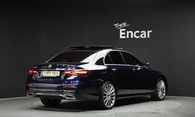 Mercedes-Benz E-Class 2021, 42598 км, за 27898.12 USD