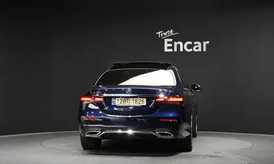 Mercedes-Benz E-Class 2021, 42598 км, за 27898.12 USD