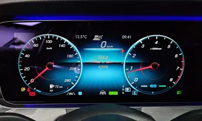 Mercedes-Benz E-Class 2021, 42598 км, за 27687.31 USD - фото 8