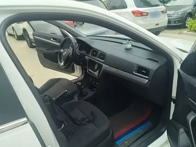 Volkswagen Lavida 2017, 116300 км, за 4028.36 USD - фото 11