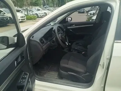 Volkswagen Lavida 2017, 116300 км, за 4028.36 USD - фото 23