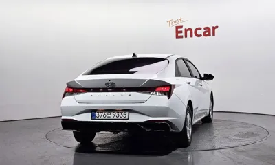 Hyundai Avante 2022, 84488 км, за 9646.51 USD
