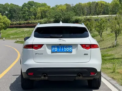Jaguar F-Pace 2018, 60000 км, за 15230.21 USD