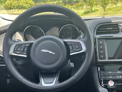 Jaguar F-Pace 2018, 60000 км, за 15269.27 USD - фото 11