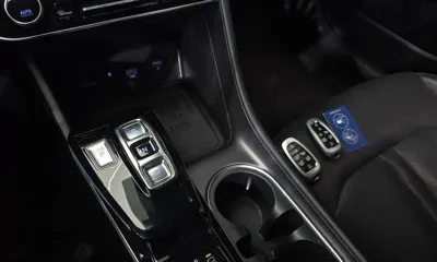 Hyundai Sonata 2020, 73231 км, за 11487.46 USD - фото 9