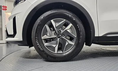 Kia Sorento 2021, 52219 км, за 20153.67 USD