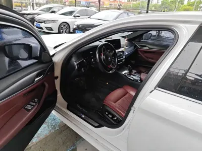 BMW 5 Series 2021, 144000 км, за 24429.25 USD