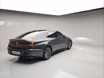 Hyundai Sonata 2020, 98958 км, за 10936.4 USD