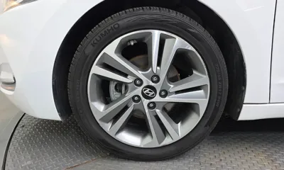 Hyundai Avante 2018, 105484 км, за 5901.27 USD