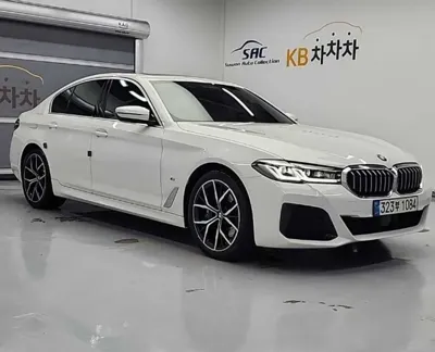 BMW 5-Series 2022, 82910 км, за 29210.98 USD