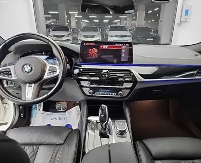 BMW 5-Series 2022, 82910 км, за 28948.76 USD - фото 7