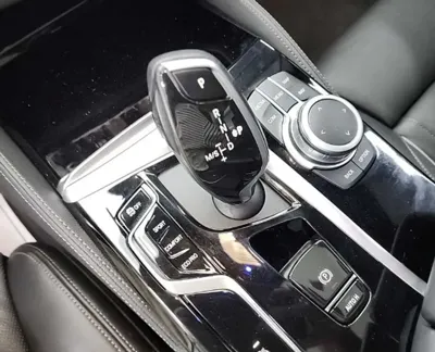 BMW 5-Series 2022, 82910 км, за 28948.76 USD - фото 8