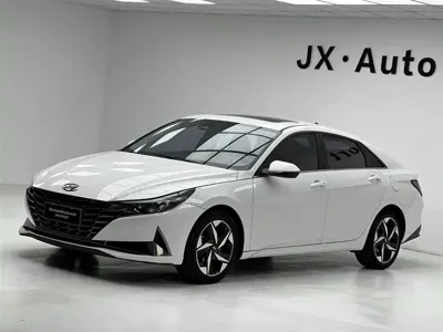 Hyundai Elantra · 2021 год