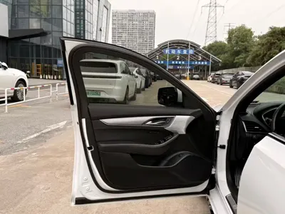 Cadillac CT5 2020, 60000 км, за 15185.83 USD