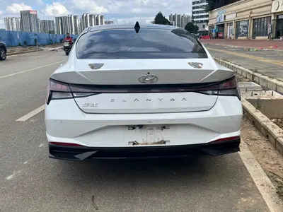 Hyundai Elantra 2022, 40000 км, за 8187.34 USD - фото 6