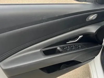 Hyundai Elantra 2022, 40000 км, за 8187.34 USD - фото 9