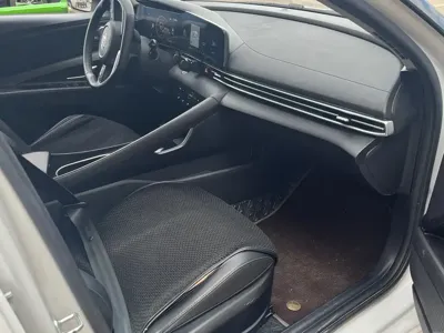 Hyundai Elantra 2022, 40000 км, за 8187.34 USD - фото 16