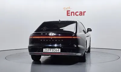 Hyundai Grandeur 2023, 29988 км, за 20316.46 USD