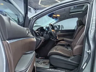 Buick GL8 2021, 60000 км, за 17677.59 USD